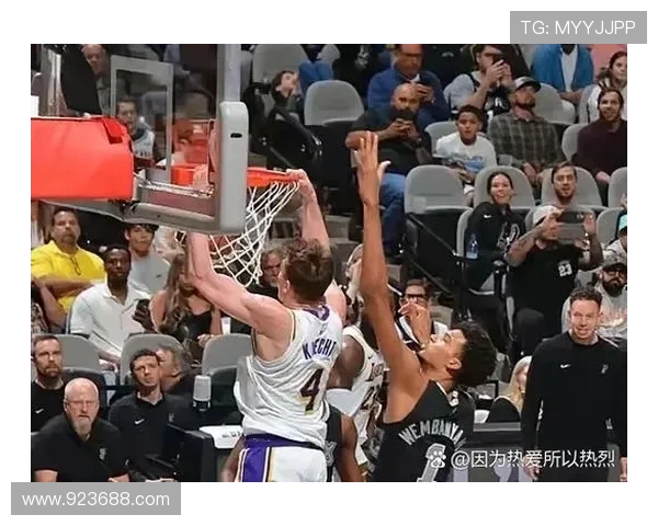 克内克特出战14分钟发挥有限 三分未中贡献3分3篮板1盖帽 克内克特出战14分钟发挥有限 三分未中贡献3分3篮板1盖帽